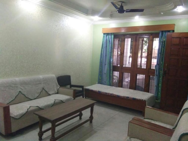 Living Room, gomti nagar 2 Bedroom 2152 Sq.Ft. Builder Floor In Gomti Nagar Lucknow 10678903
