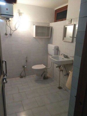 Bathroom in 2 BHK Builder Floor at Gomti Nagar – for Rent