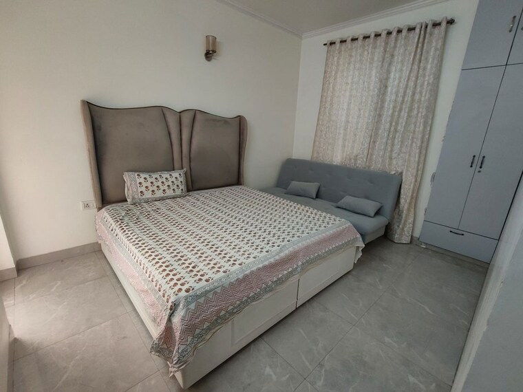 Bedroom, sector 31 3 Bedroom 2200 Sq.Ft. Builder Floor In Sector 31 Gurgaon 10678907