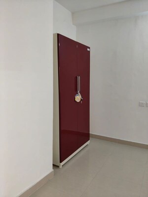 Room in 3 BHK Apartment at Sargam Apartment, Jankipuram – for Rent