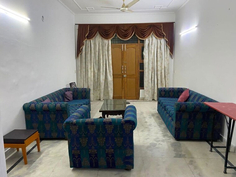 Bedroom, huda-market 3 Bedroom 2200 Sq.Ft. Builder Floor In Sector 31 Gurgaon 10678913