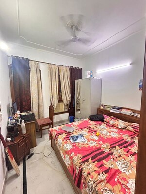 Bedroom in 3 BHK Builder Floor at Huda Market, Sector 31 – for Rent