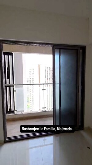 Room in 2 BHK Apartment at Rustomjee La Vie, Majiwada – for Sale