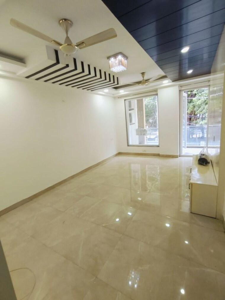 Room, sector 40 3 Bedroom 2200 Sq.Ft. Builder Floor In Sector 40 Gurgaon 10678922