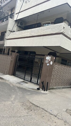 4 BHK Independent House – Exterior View View at RWA Apartments Sector 41, Sector 41 - for Sale