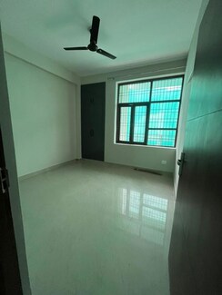 3 BHK +Builder Floor For Sale in BPTP Park Elite Floors