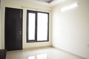 Room in 3 BHK Builder Floor at S S Southend, Sector 49 – for Rent