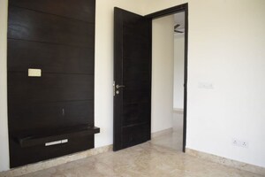 Room in 3 BHK Builder Floor at S S Southend, Sector 49 – for Rent