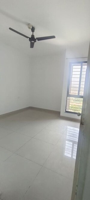 Room in 2.5 BHK Apartment at Nanded Lalit, Sinhagad Road – for Sale