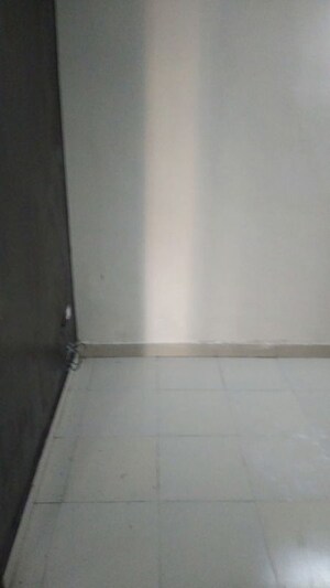 Furnished Amenities in 3 BHK Builder Floor at BPTP Elite Floors, Sector 83 – for Rent