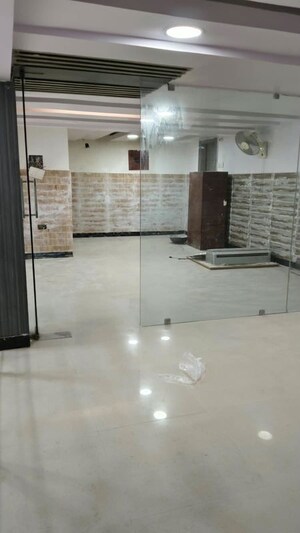 Room in  Shop at Kadru – for Rent
