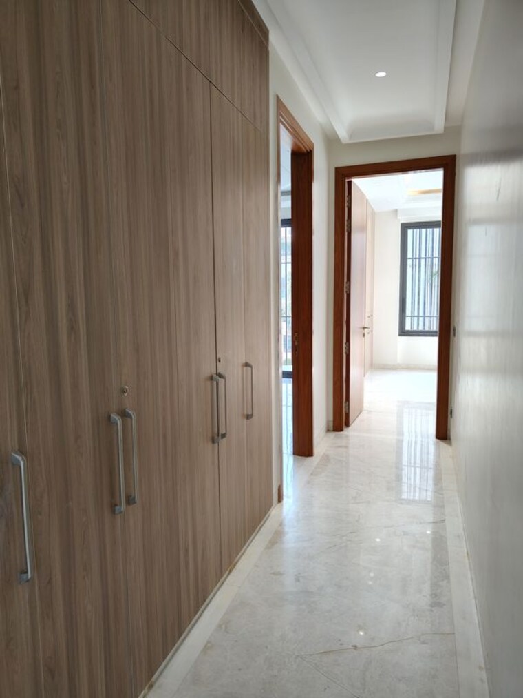 Lobby, defence colony 4 Bedroom 2100 Sq.Ft. Builder Floor In Defence Colony Delhi 10678946