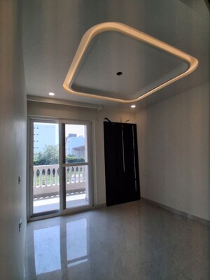 Room in 3 BHK Builder Floor at Vip Road – for Sale