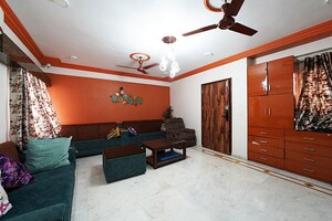 Furnished Amenities in 4 BHK Apartment at Bodakdev – for Sale