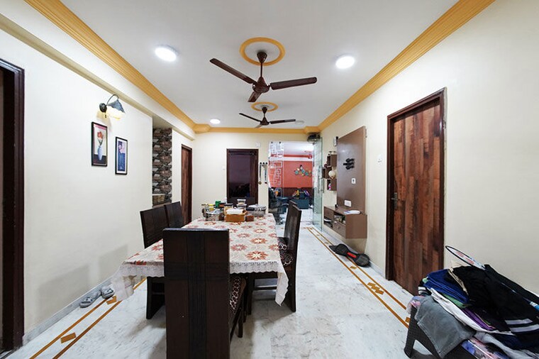 Living Room, bodakdev 4 Bedroom 325 Sq.Yd. Apartment In Bodakdev Ahmedabad 10678987