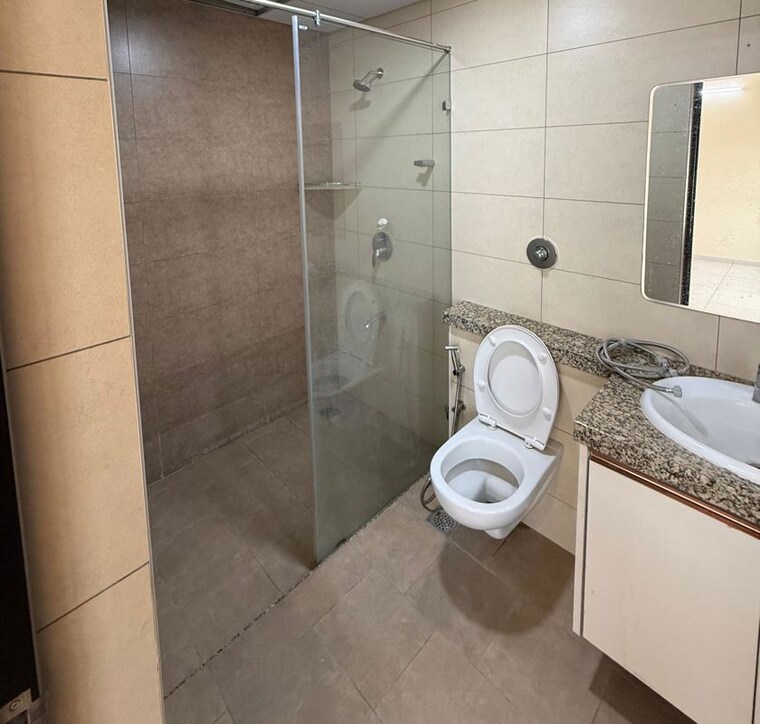 Bathroom, sobha-lake-garden 3 Bedroom 1682 Sq.Ft. Apartment In Kr Puram Bangalore 10679022