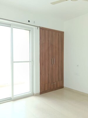 Room in 3 BHK Apartment at Gazipur – for Rent