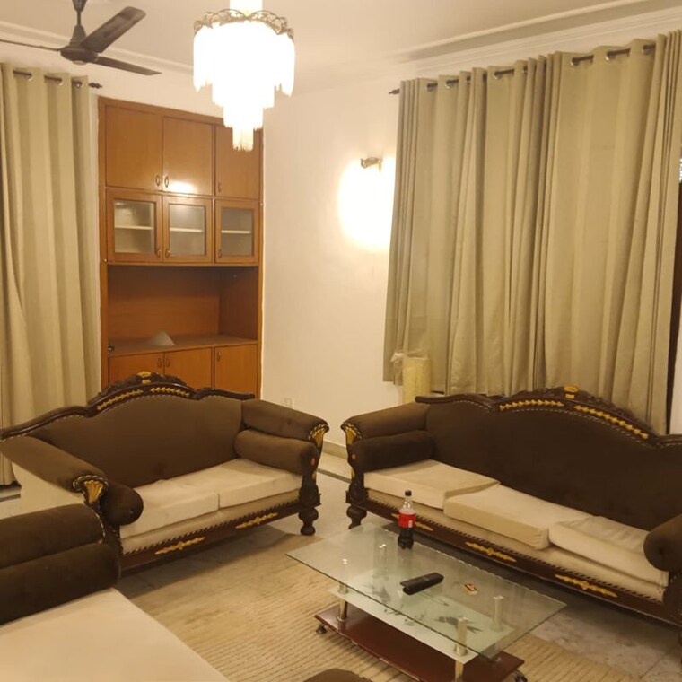 Bedroom, sushant lok i 3 Bedroom 1800 Sq.Ft. Builder Floor In Sushant Lok I Gurgaon 10679074