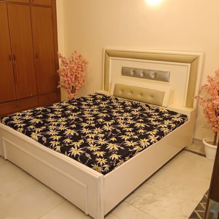 Bedroom, sushant lok i 3 Bedroom 1800 Sq.Ft. Builder Floor In Sushant Lok I Gurgaon 10679074