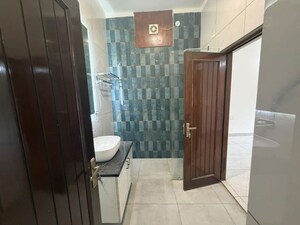 Bathroom in 3 BHK Builder Floor at Sector 14 – for Rent