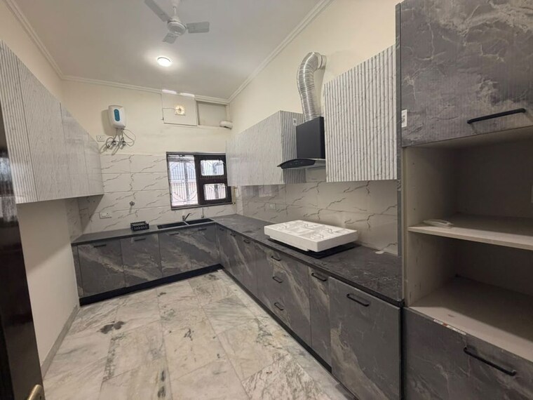 Kitchen, sector 14 3 Bedroom 2000 Sq.Ft. Builder Floor In Sector 14 Gurgaon 10679075