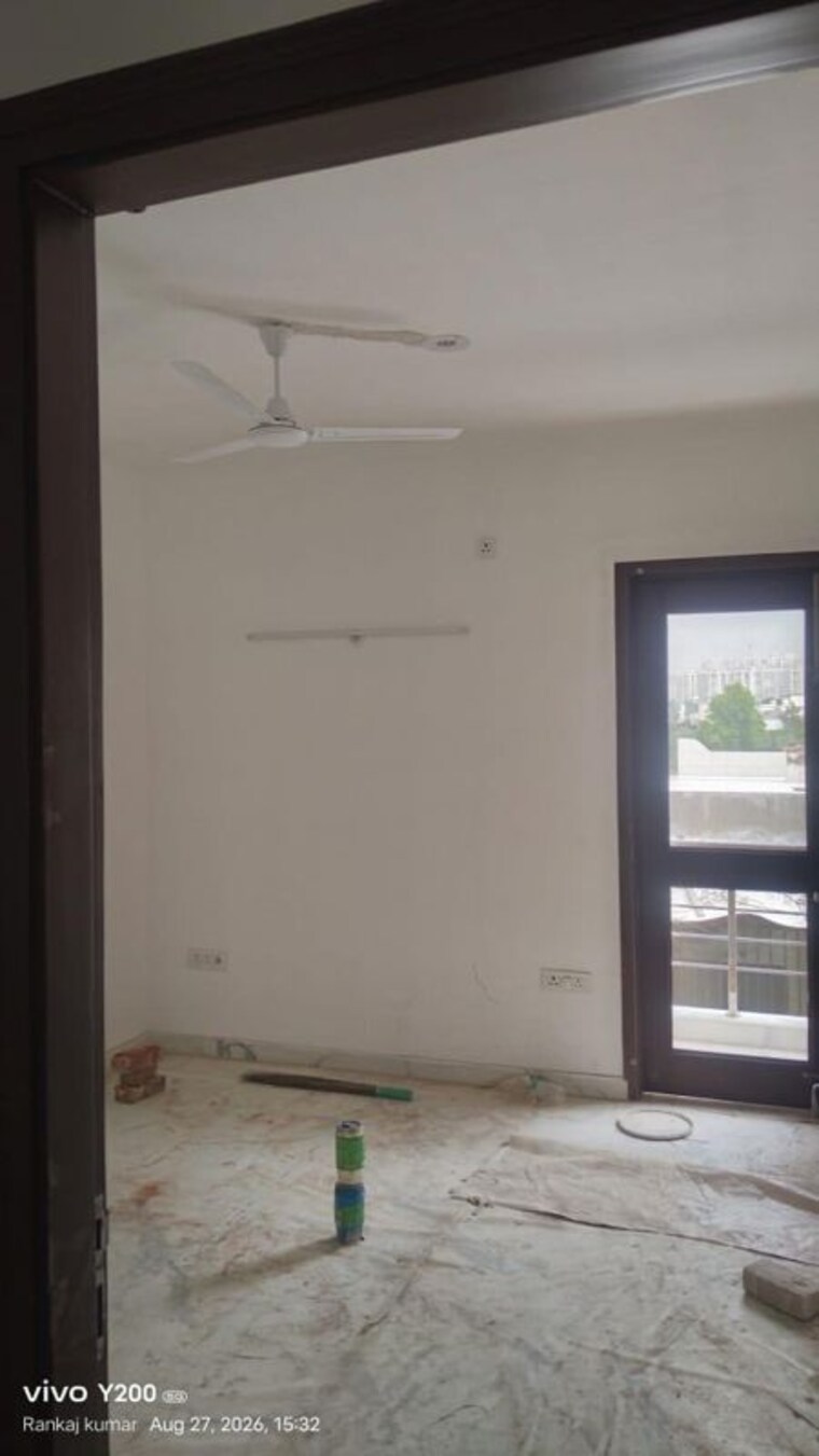 Room, sector 46 6 Bedroom 5000 Sq.Ft. Independent House In Sector 46 Noida 10679102