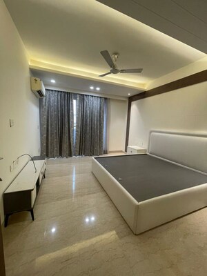 Furnished Amenities in 3 BHK Builder Floor at Sushant Lok I – for Rent