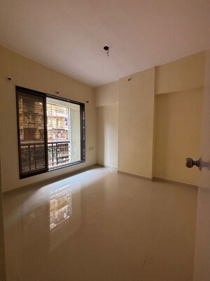 Room in 1 BHK Apartment at Navkar Building, Nalasopara West – for Sale