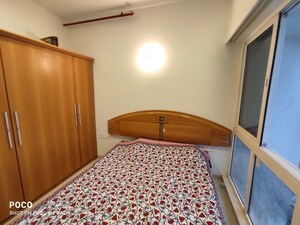 Bedroom in 2 BHK Apartment at Shah Arcade II, Malad East – for Rent