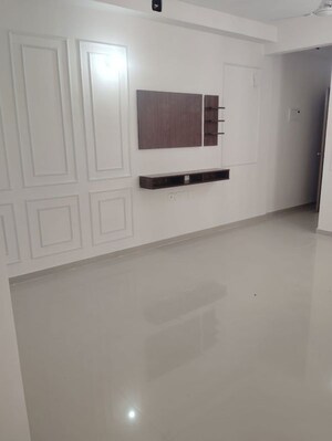 2 BHK Apartment For Rent in Lotus Homz, Sector 111