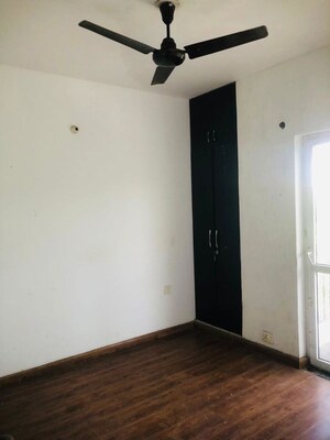 Room in  Office Space at BPTP Park Elite Floors, Sector 85 – for Rent