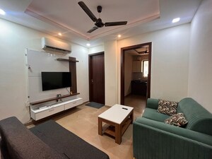 Living Room in 2 BHK Builder Floor at Sector 27 – for Rent