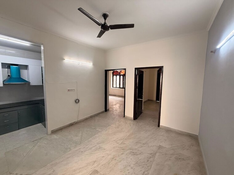 Room, sector 23a 3 Bedroom 1600 Sq.Ft. Builder Floor In Sector 23a Gurgaon 10679172