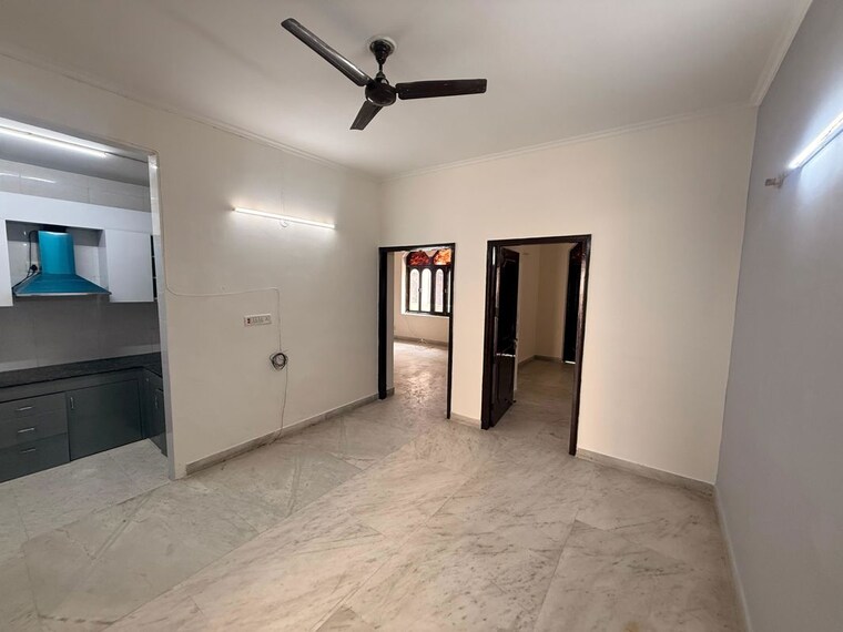 Room, sector 23a 3 Bedroom 1600 Sq.Ft. Builder Floor In Sector 23a Gurgaon 10679172