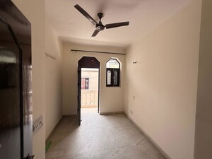 Room in 3 BHK Builder Floor at Sector 23a – for Rent