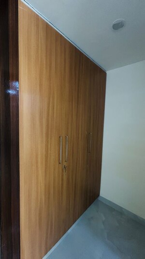 Furnished Amenities in 3.5 BHK Apartment at Jaypee Greens Kalypso Court, Sector 128 – for Rent