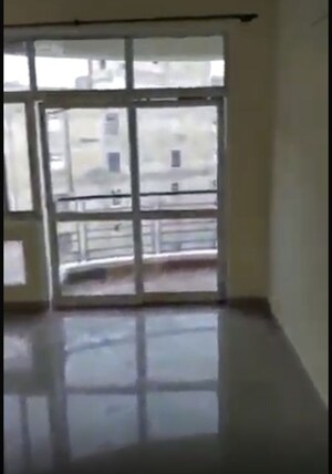 Room in 3.5 BHK Apartment at Vibhuti Khand – for Sale