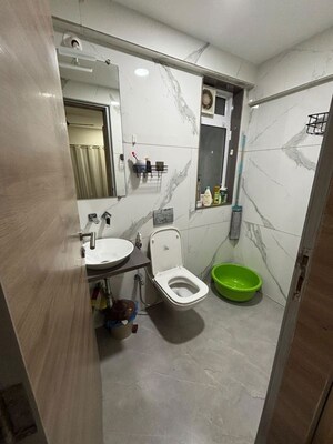 Team Area in 1 BHK Apartment at Harmony Apartment Chandivali, Chandivali – for Rent