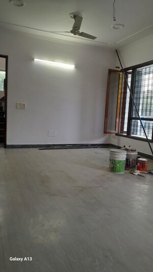 Room in 3 BHK Builder Floor at Sector 23a – for Rent