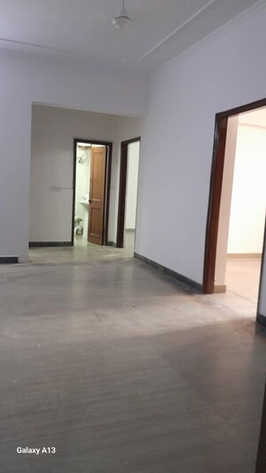 Room in 3 BHK Builder Floor at Sector 23a – for Rent