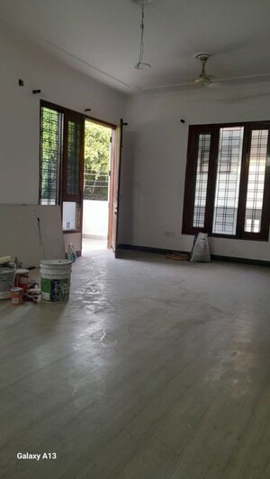 Room in 3 BHK Builder Floor at Sector 23a – for Rent