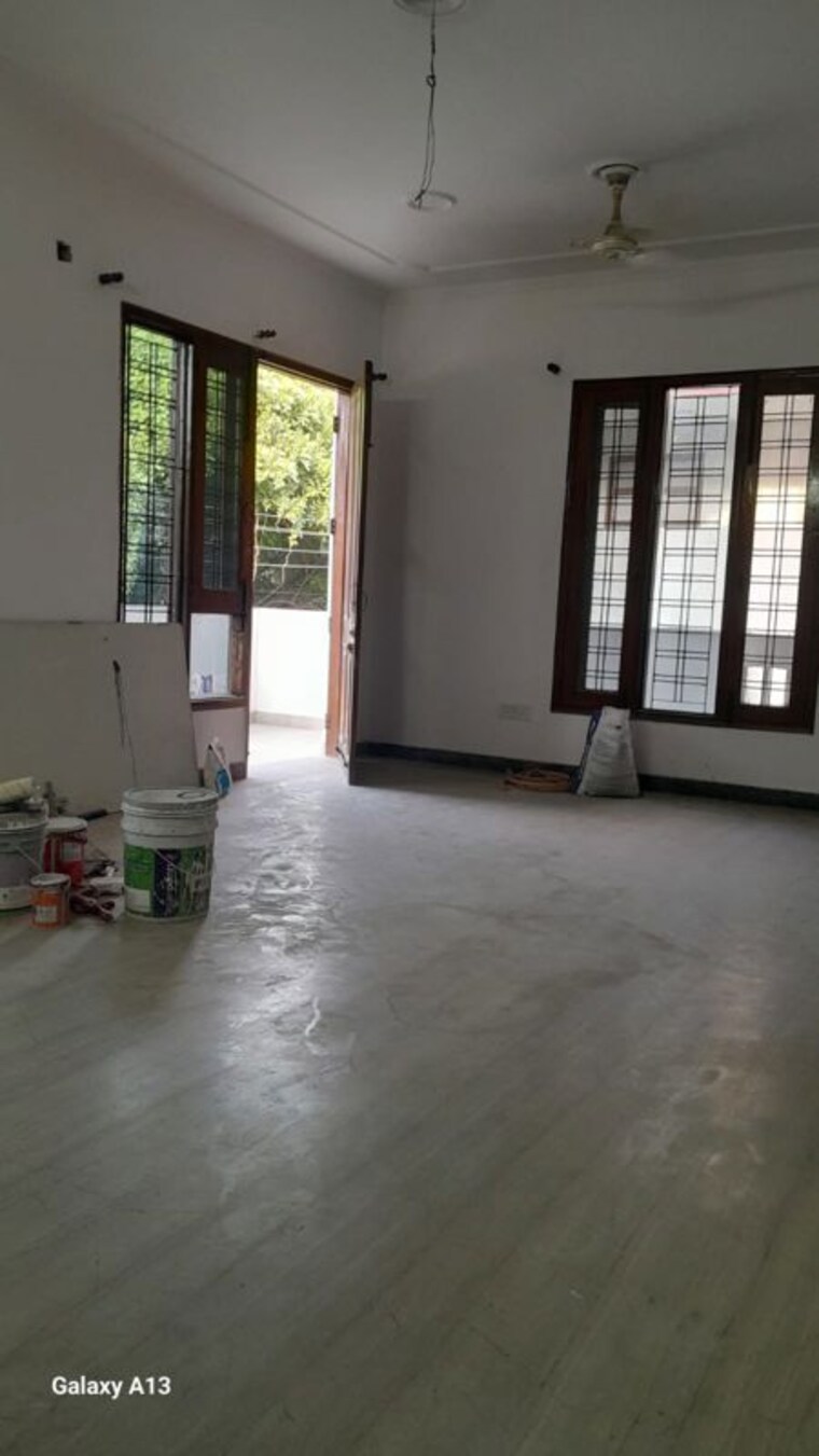 Room, sector 23a 3 Bedroom 2000 Sq.Ft. Builder Floor In Sector 23a Gurgaon 10679202