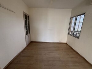 Room in 2 BHK Builder Floor at Sector 23 – for Rent