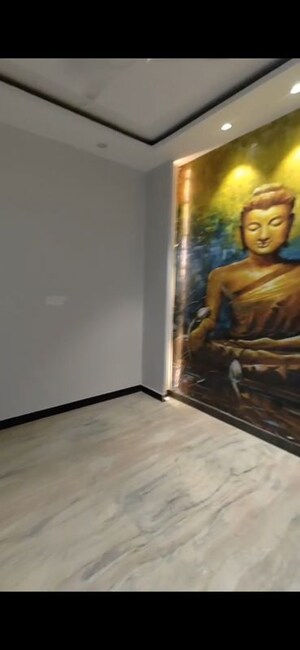 Parking in 3.5 BHK Builder Floor at Rohini Sector 25 – for Sale