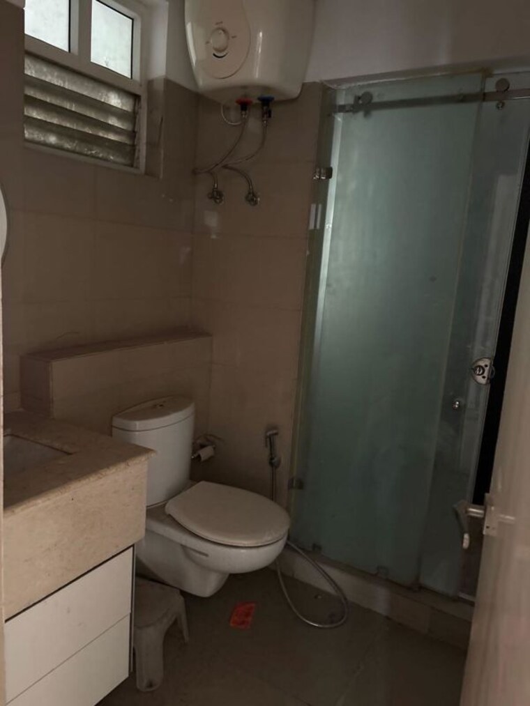 Bathroom, sector 23 2 Bedroom 1200 Sq.Ft. Builder Floor In Sector 23 Gurgaon 10679256