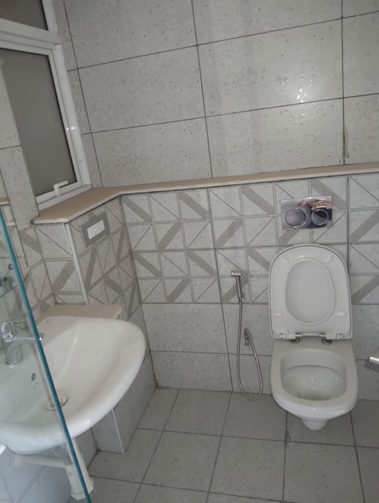 Bathroom, ashiana-malhar 2 Bedroom 856 Sq.Ft. Apartment In Hinjewadi Pune 10679232