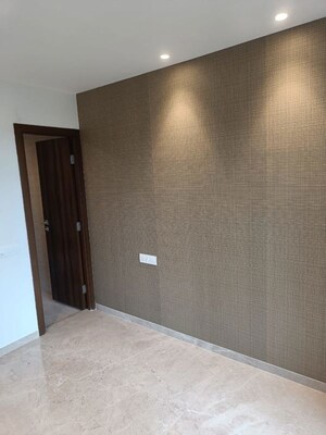 Room in 1 BHK Apartment at Hiranandani Sorrento, Powai – for Rent