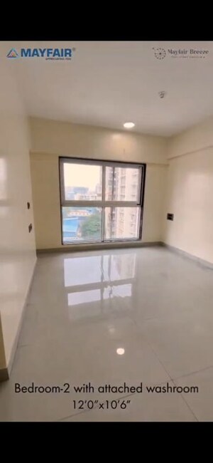 Room in 3 BHK Apartment at Mayfair Breeze, Andheri West – for Sale