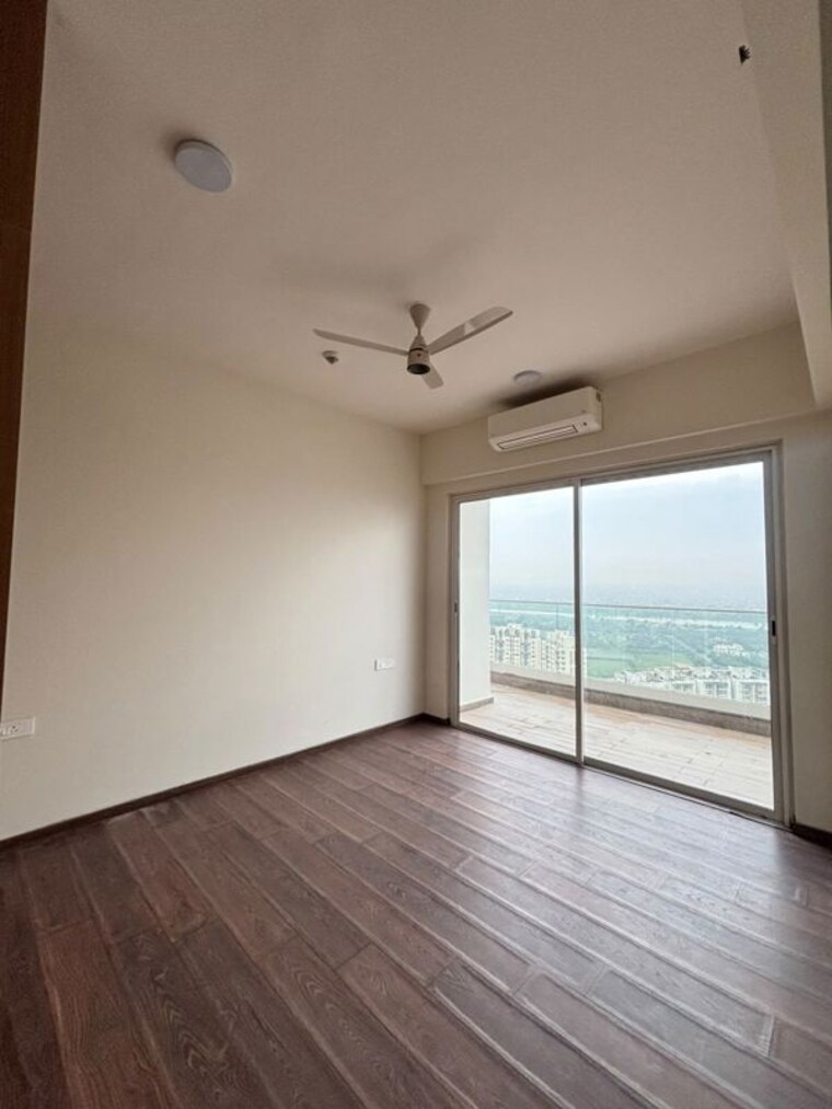 Room, kalpataru-vista 4 Bedroom 3938 Sq.Ft. Apartment In Sector 128 Noida 10679264