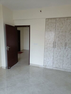 Room in 2 BHK Apartment at Eldeco Accolade, Sohna Sector 2 – for Rent
